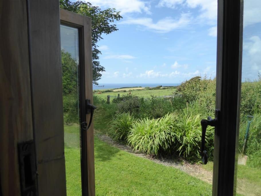 Lower Tresmorn Farmhouse Crackington Haven Exterior foto